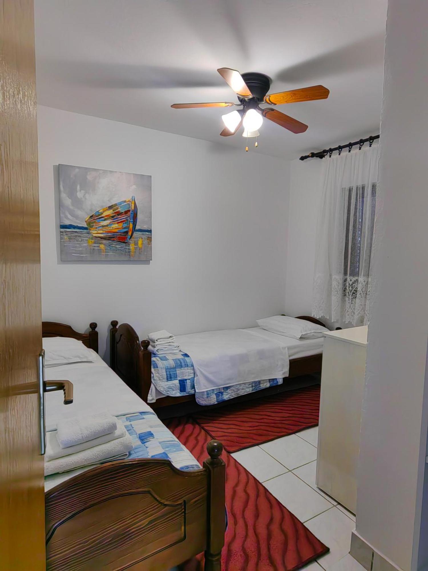 Holiday House Tara Vir Exterior foto